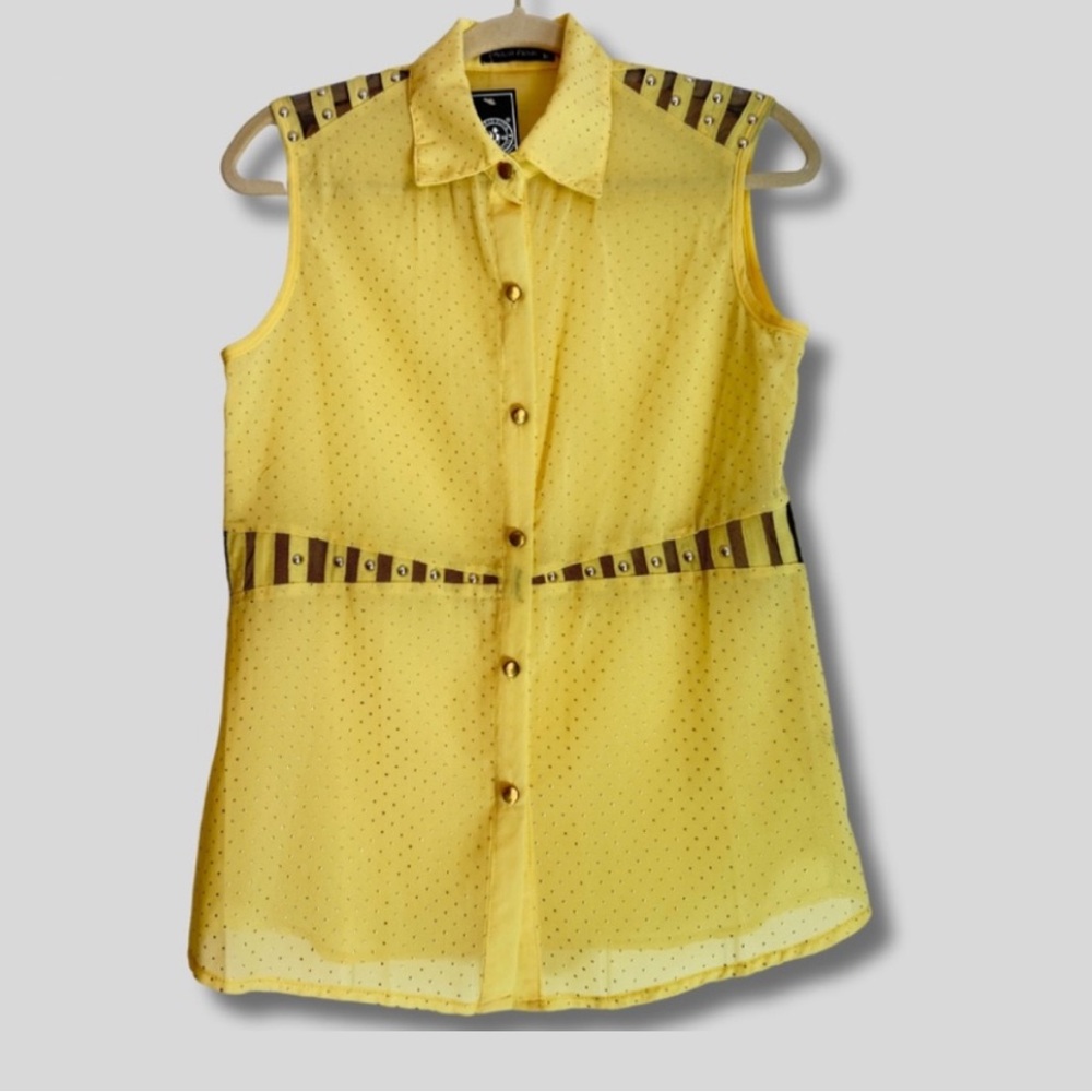 NWT Paris Pink Yellow Button-Up Blouse